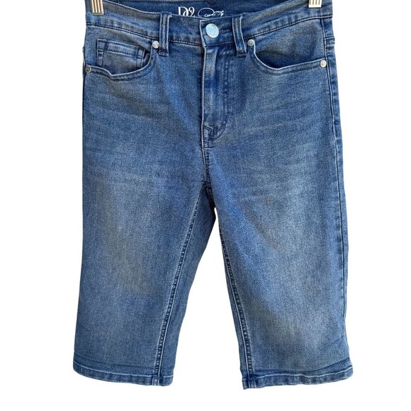 DG2 Diane Gilman Womens Preppy Blue Stretch Denim Old Money Long Bermuda Short 2 - Picture 1 of 9